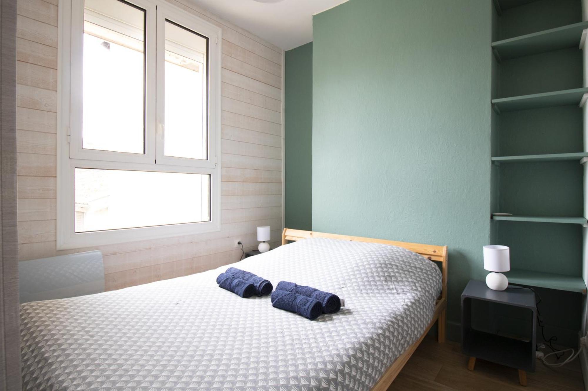 T3 En Duplex Hyper Centre De En Bresse Apartment